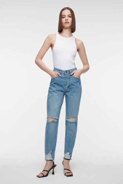 Джинсы mom-fit с рваными краями и коленями, Голубой, Джинсы mom-fit с рваными краями и коленями
Джинсы mom-fit с рваными краями и коленями, Голубой, Джинсы mom-fit с рваными краями и коленями