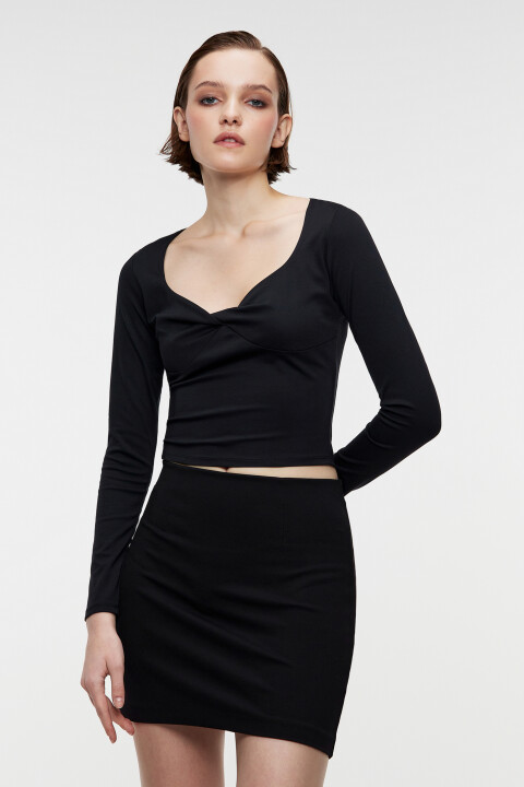 Блузка-топ вискозная с фигурным вырезом, Черный, блузка-топ вискозная с фигурным вырезом
Блузка-топ вискозная с фигурным вырезом, Черный, блузка-топ вискозная с фигурным вырезом