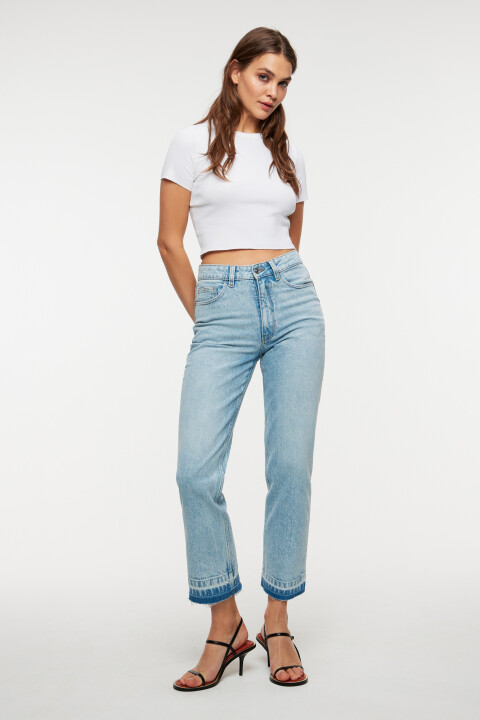 Джинсы straight укороченные с обрезанными краями, Голубой, Джинсы straight укороченные с обрезанными краями
Джинсы straight укороченные с обрезанными краями, Голубой, Джинсы straight укороченные с обрезанными краями