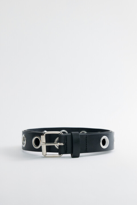 Ремень брючный с крупными металлическими люверсами, Черный, Ремень брючный с крупными металлическими люверсами
Ремень брючный с крупными металлическими люверсами, Черный, Ремень брючный с крупными металлическими люверсами