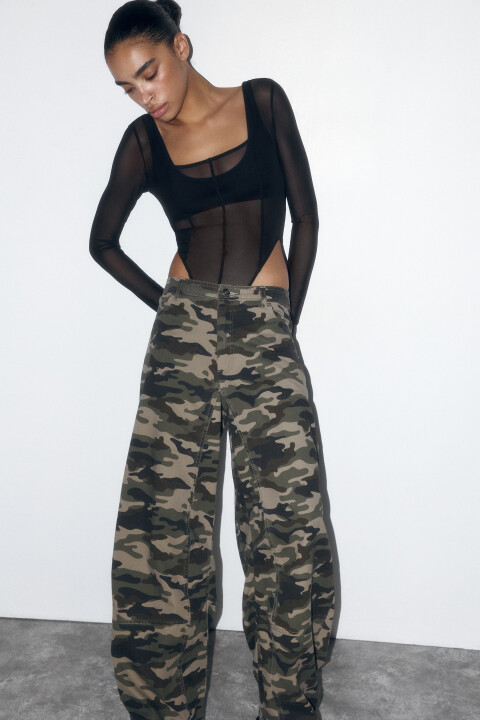 Боди из сетки с декоративными резами, Черный, Боди из сетки с декоративными резами
Боди из сетки с декоративными резами, Черный, Боди из сетки с декоративными резами