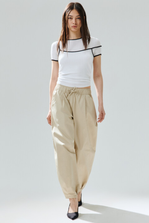 Брюки barrel fit из хлопка, Молочный, Брюки barrel fit из хлопка
Брюки barrel fit из хлопка, Молочный, Брюки barrel fit из хлопка