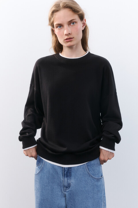 Свитшот с имитацией второго слоя, Черный, Свитшот с имитацией второго слоя
Свитшот с имитацией второго слоя, Черный, Свитшот с имитацией второго слоя