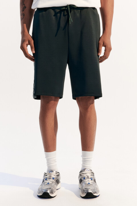 Шорты спортивные с лампасами, Зеленый, Шорты спортивные с лампасами
Шорты спортивные с лампасами, Зеленый, Шорты спортивные с лампасами