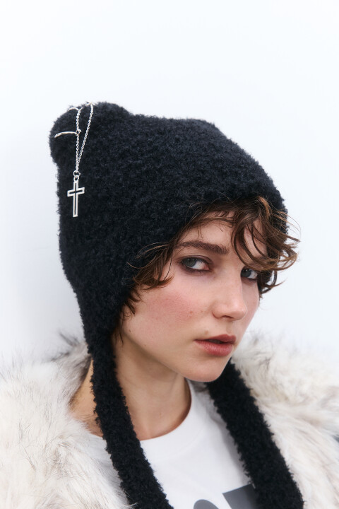 Шапка-чепчик с пирсингом и цепочкой, Черный, Шапка-чепчик с пирсингом и цепочкой
Шапка-чепчик с пирсингом и цепочкой, Черный, Шапка-чепчик с пирсингом и цепочкой