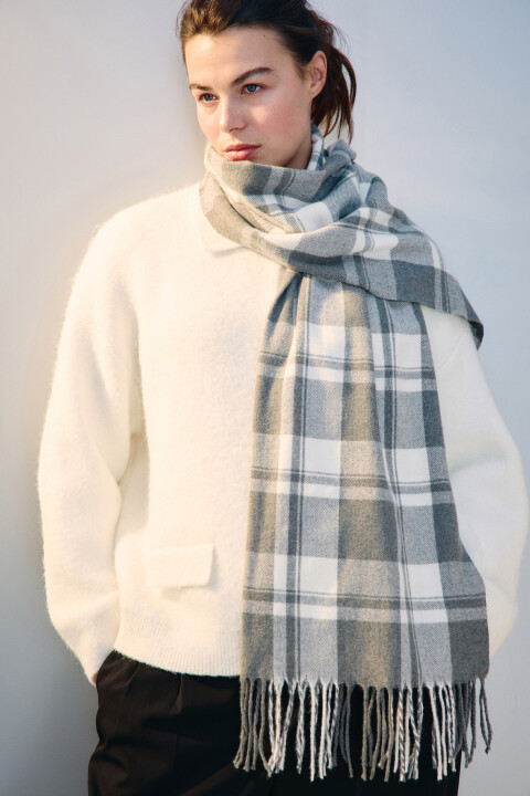 Шарф в клетку с бахромой, Серый, Шарф в клетку с бахромой
Шарф в клетку с бахромой, Серый, Шарф в клетку с бахромой