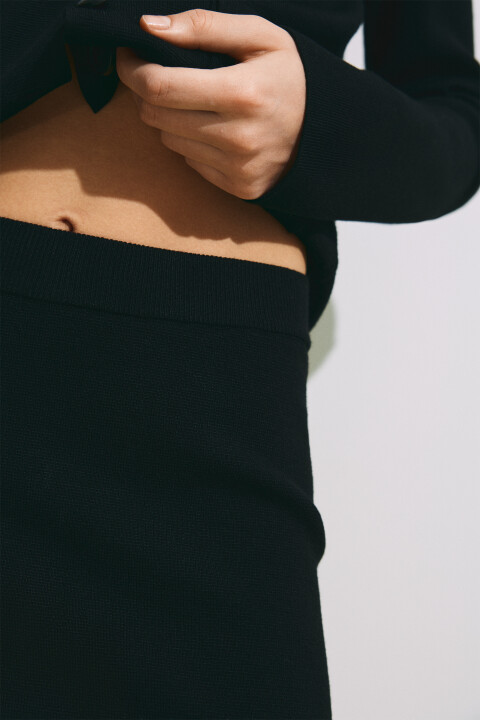 Юбка-мини вязаная прямая, Черный, Юбка-мини вязаная прямая
Юбка-мини вязаная прямая, Черный, Юбка-мини вязаная прямая