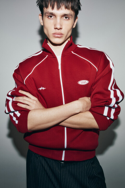 Худи-олимпийка флисовая с лампасами, Бордовый, Худи-олимпийка флисовая с лампасами
Худи-олимпийка флисовая с лампасами, Бордовый, Худи-олимпийка флисовая с лампасами