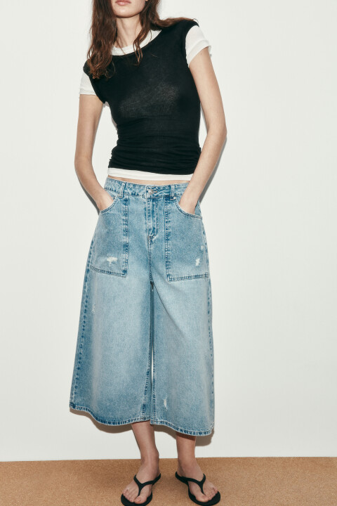 Джортсы со средней посадкой рваные, Голубой, Джортсы со средней посадкой рваные
Джортсы со средней посадкой рваные, Голубой, Джортсы со средней посадкой рваные