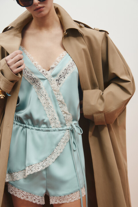 Комбинезон атласный с кружевом на тонких бретелях, Мятный, Комбинезон атласный с кружевом на тонких бретелях
Комбинезон атласный с кружевом на тонких бретелях, Мятный, Комбинезон атласный с кружевом на тонких бретелях