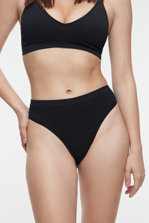 Трусики-стринги KENDALL бесшовные в рубчик, Черный, Трусики-стринги KENDALL бесшовные в рубчик
Трусики-стринги KENDALL бесшовные в рубчик, Черный, Трусики-стринги KENDALL бесшовные в рубчик