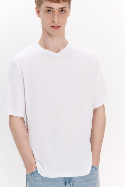 Футболка базовая с V-вырезом, Белый, Футболка базовая с V-вырезом
Футболка базовая с V-вырезом, Белый, Футболка базовая с V-вырезом