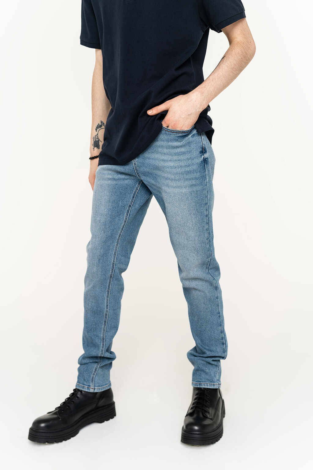 брюки джинсовые - цвет голубой - 2