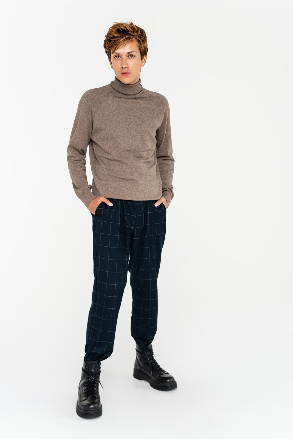 Водолазка свободного кроя с рукавом реглан - цвет коричневый - 2