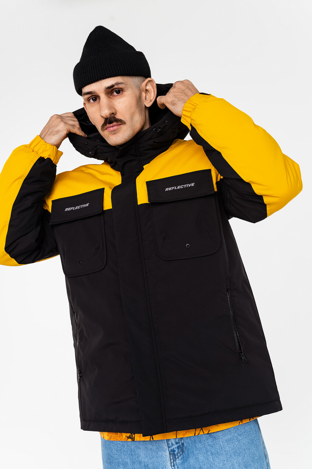 Куртка утепленная в стиле колор-блок с капюшоном - цвет желтый - 3