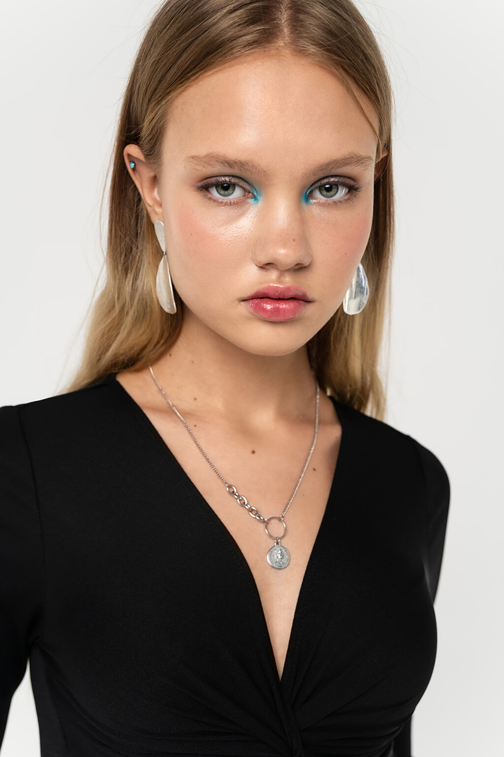 боди с длинным рукавом и v-образным вырезом - цвет черный - 3