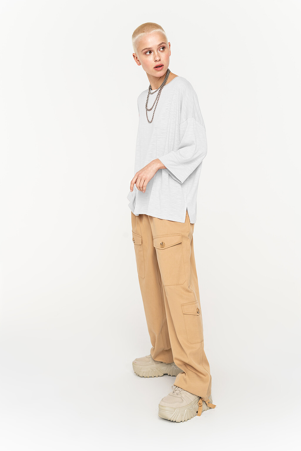 лонгслив в стиле oversize со спущенным плечом - цвет белый - 1