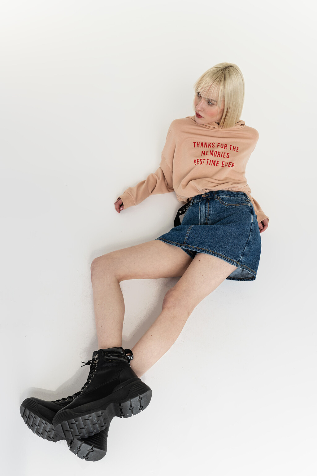 юбка-шорты джинсовые с ремнем - цвет голубой - 2