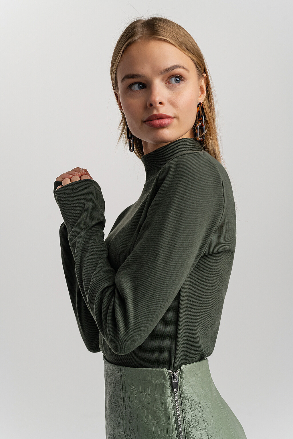 свитер женский - цвет зеленый - 3