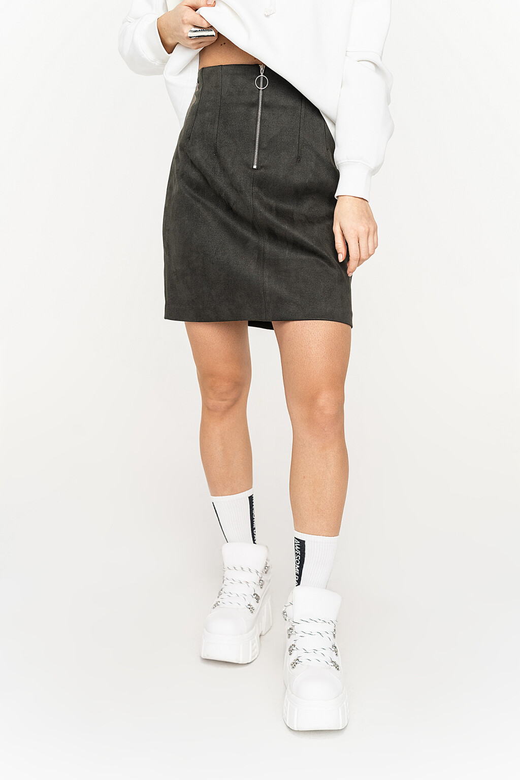 юбка мини из экозамши на молнии спереди - цвет зеленый - 3