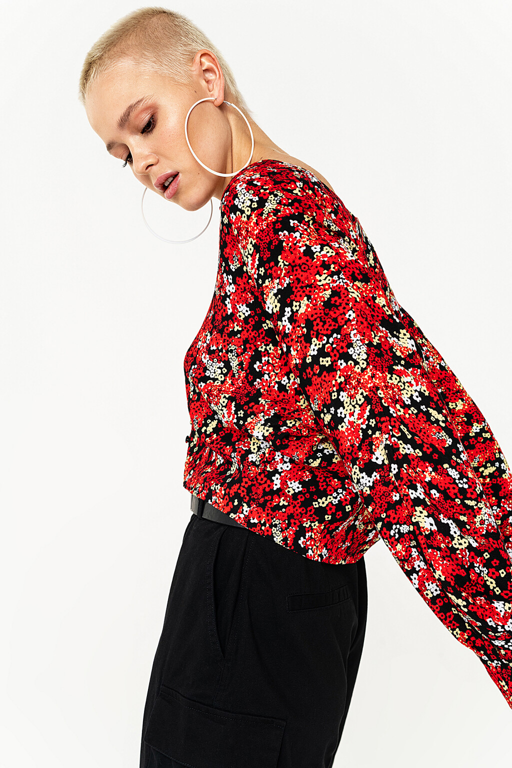 блузка укороченная на пуговицах с цветочным принтом - цвет мультиколор - 5