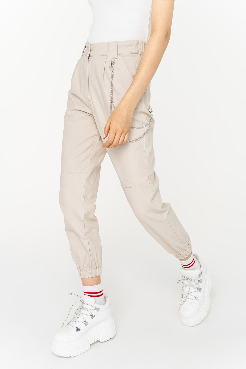 брюки-джоггеры с цепью на карабине - цвет белый - 2