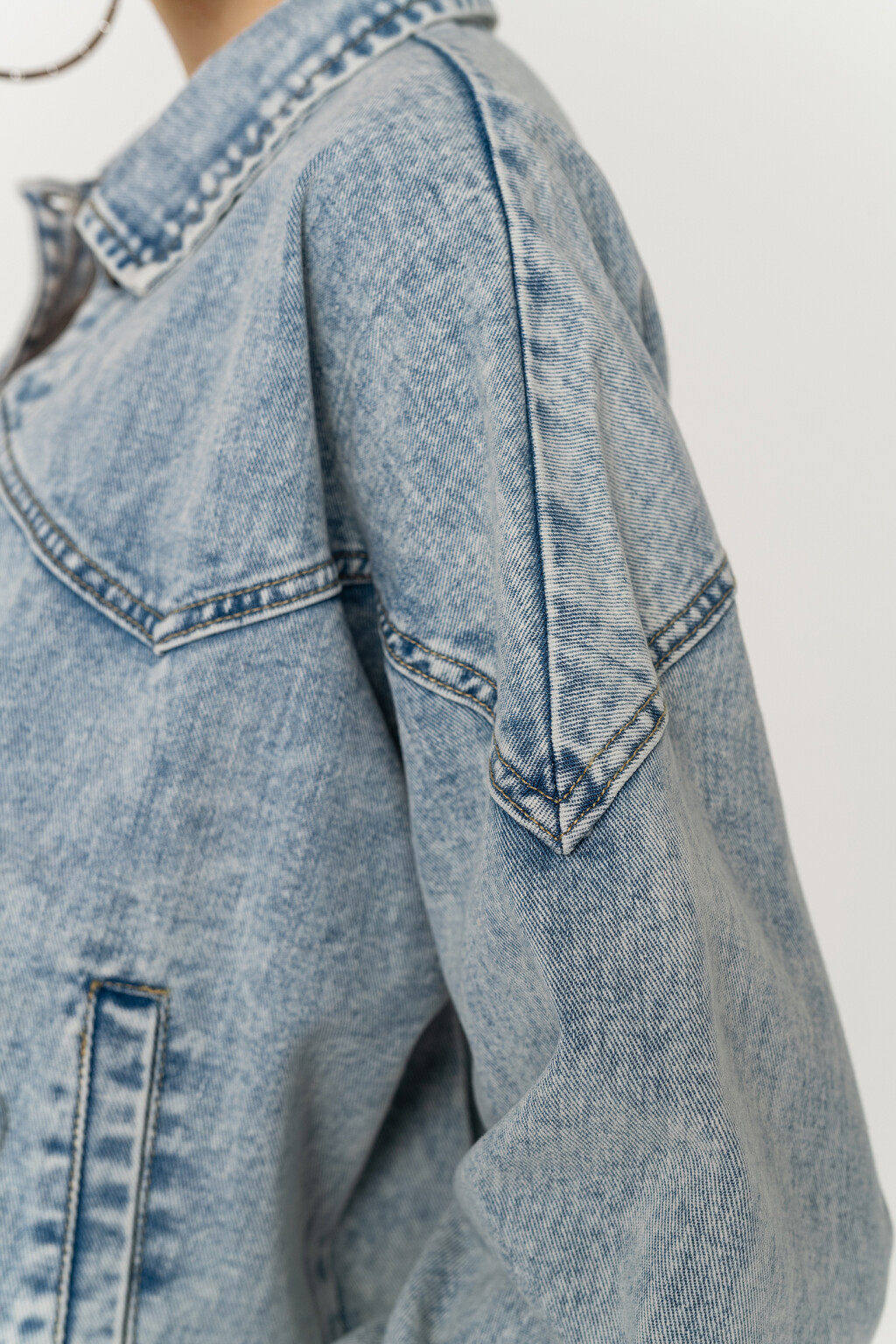 куртка джинсовая женская - цвет голубой - 2