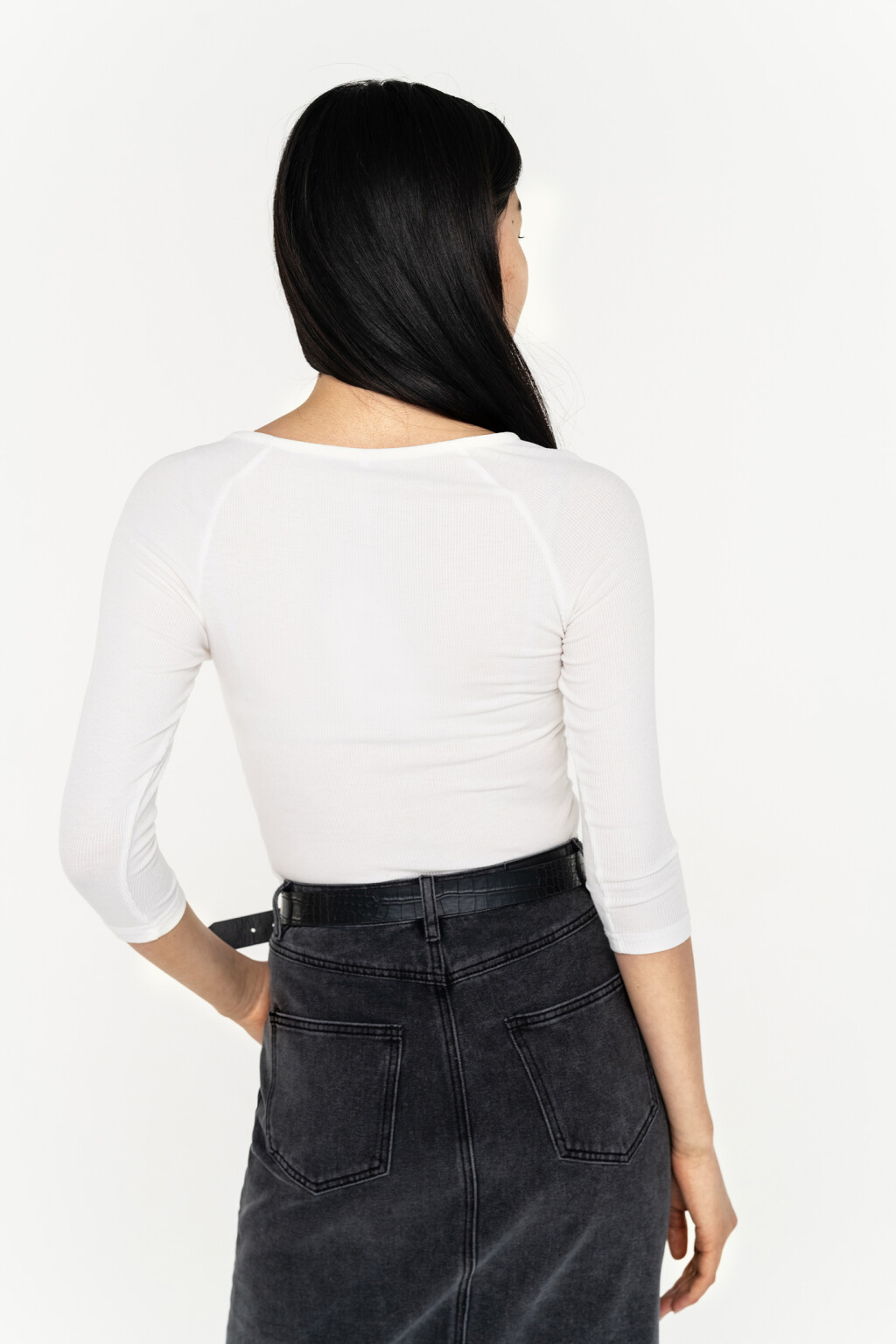 топ трикотажный в рубчик со стяжкой на груди - цвет белый - 5