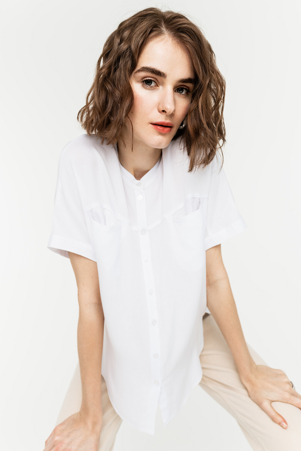рубашка с короткими рукавами и нагрудными карманами - цвет белый - 1