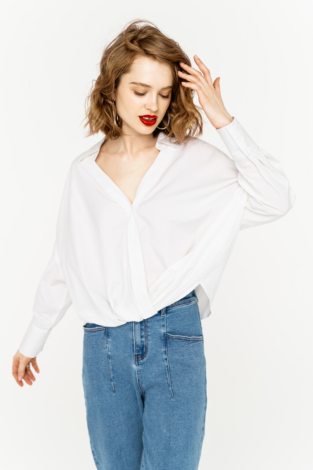 рубашка oversize с подвернутым нижним краем - цвет белый - 2
