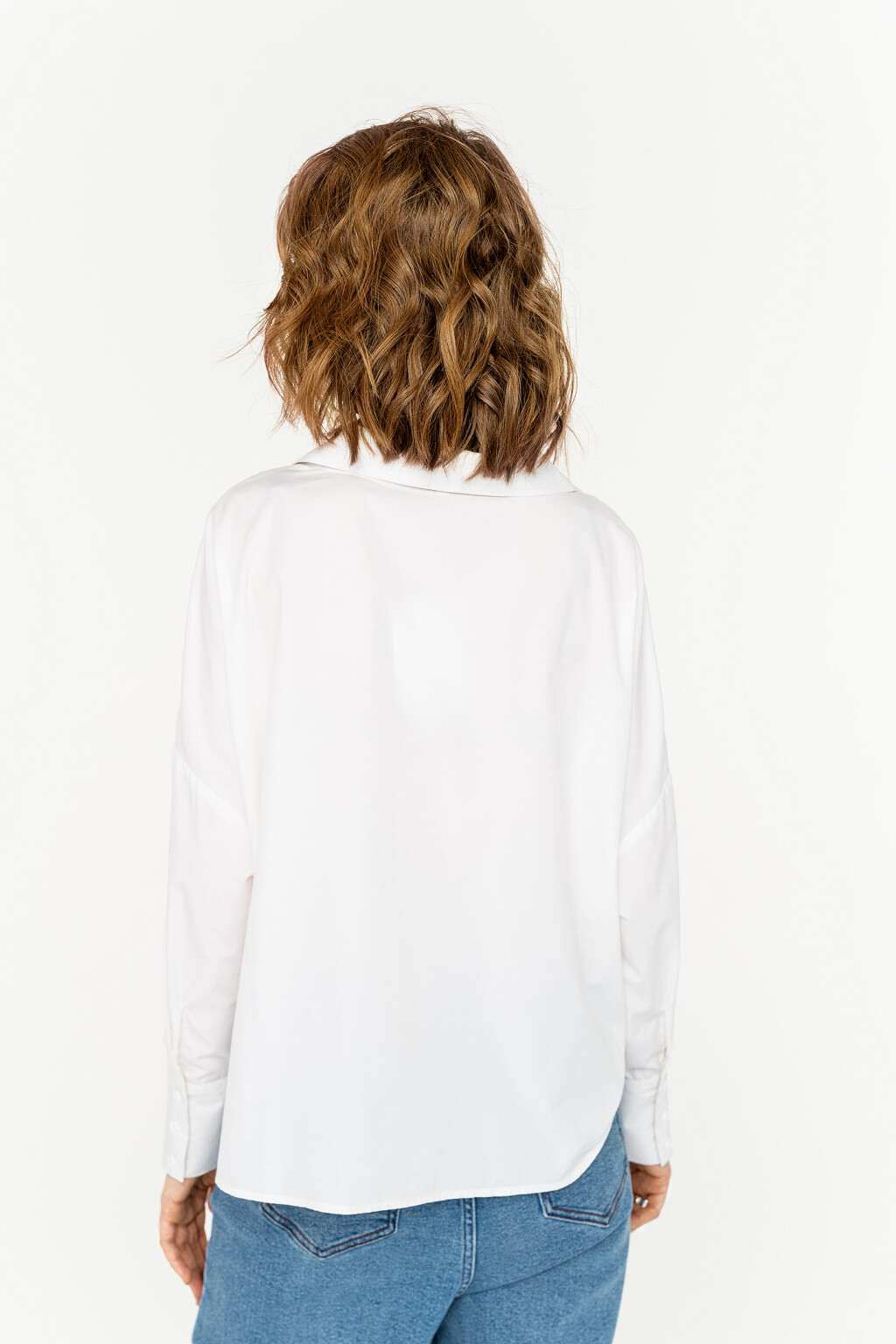 рубашка oversize с подвернутым нижним краем - цвет белый - 6