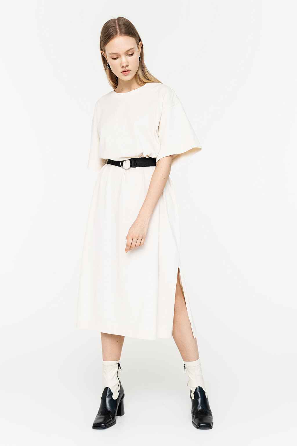 платье трикотажное oversize миди с поясом - цвет бежевый - 2