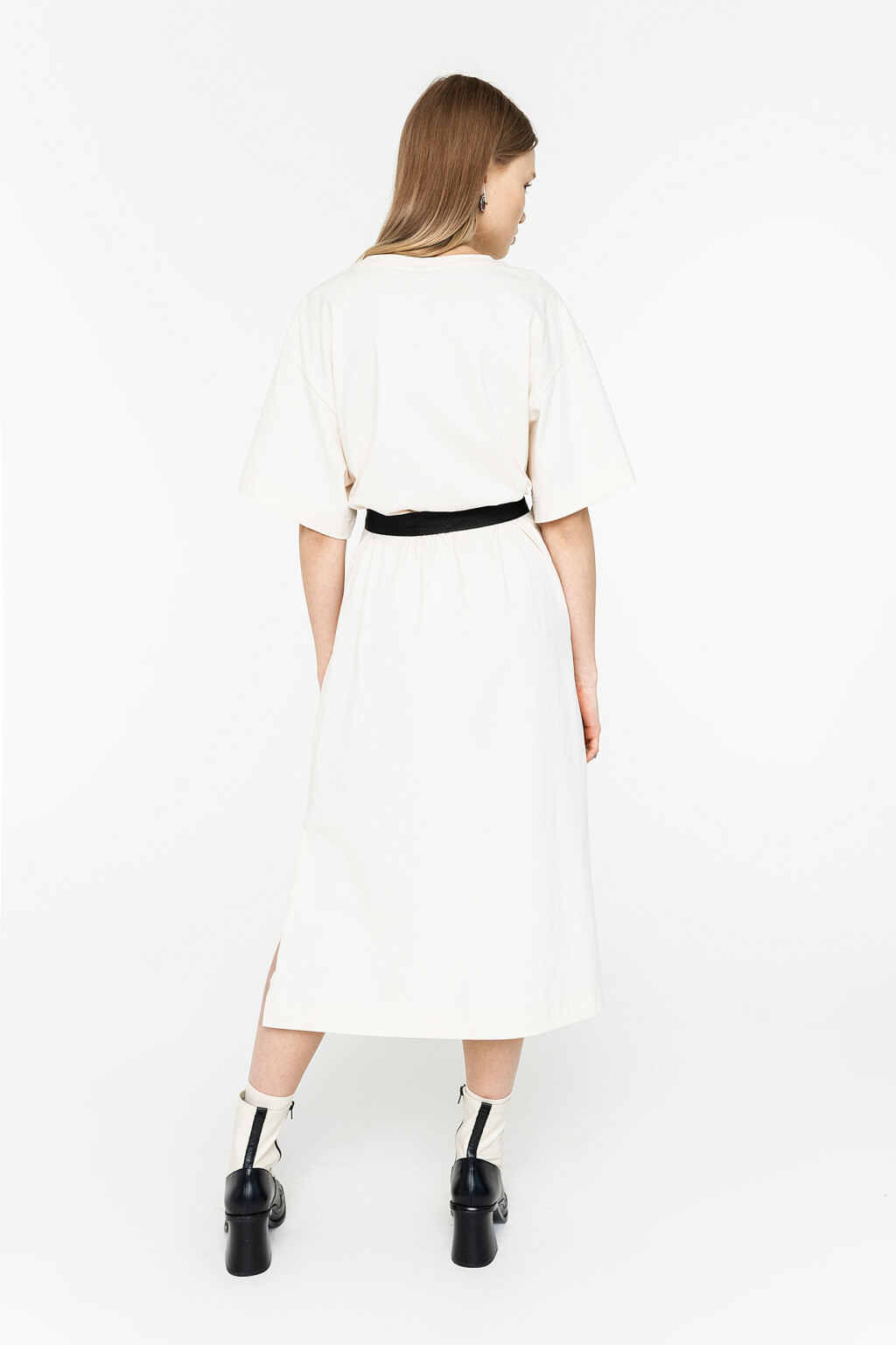 платье трикотажное oversize миди с поясом - цвет бежевый - 6