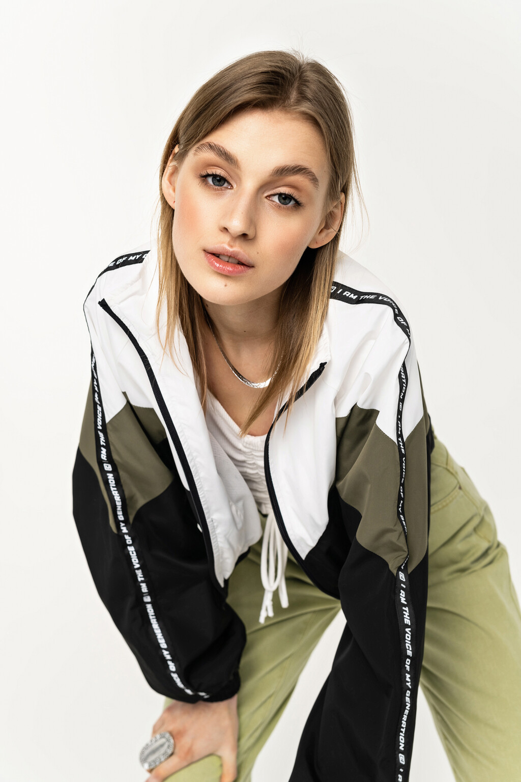 куртка-бомбер короткая в спортивном стиле - цвет зеленый - 1