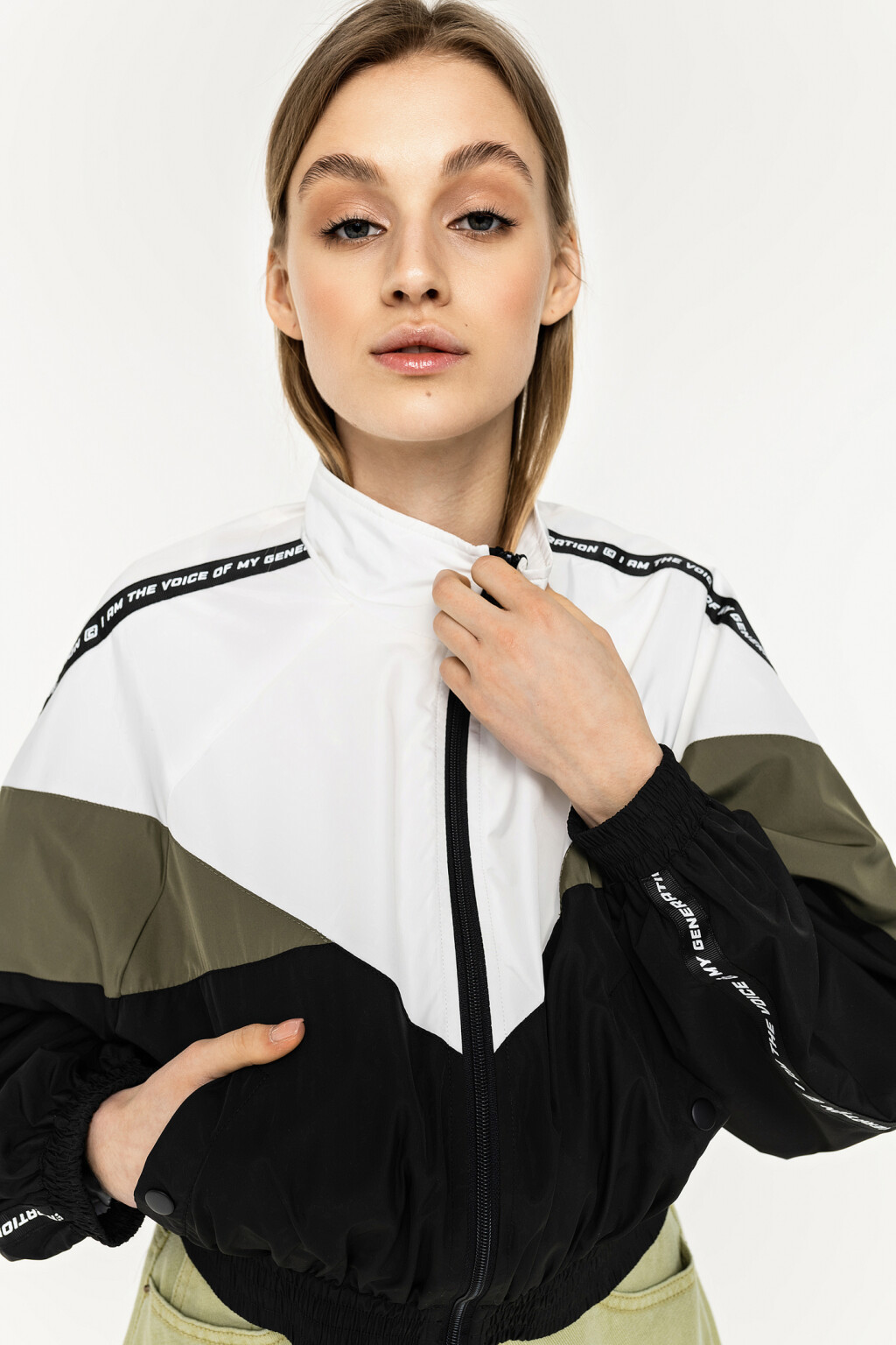 куртка-бомбер короткая в спортивном стиле - цвет зеленый - 4