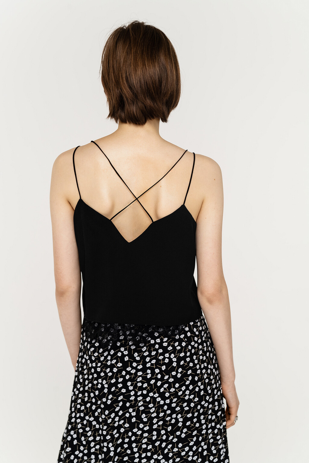 топ в бельевом стиле с двойными тонкими бретелями - цвет черный - 2