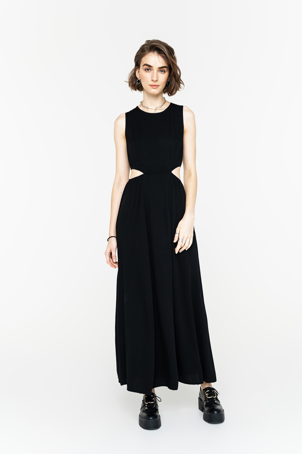 платье длинное без рукавов с разрезами на талии - цвет черный - 2