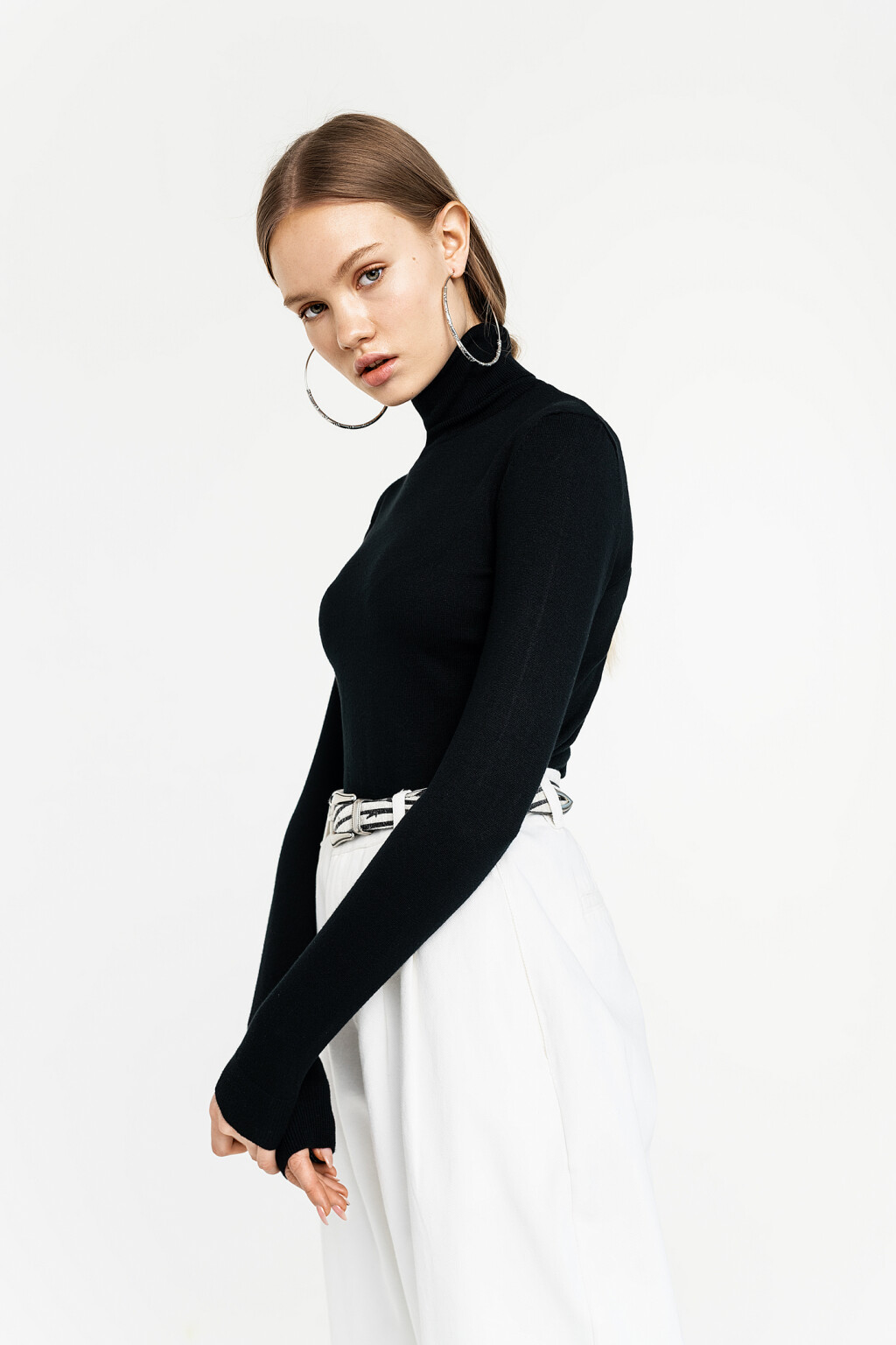 свитер женский - цвет черный - 3