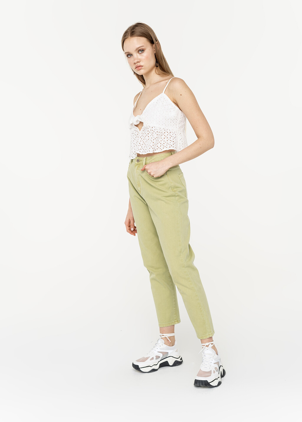 топ короткий ажурный с завязками на груди - цвет белый - 4