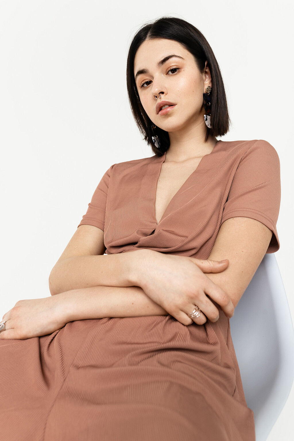 комбинезон длинный трикотажный на запах - цвет коричневый - 1