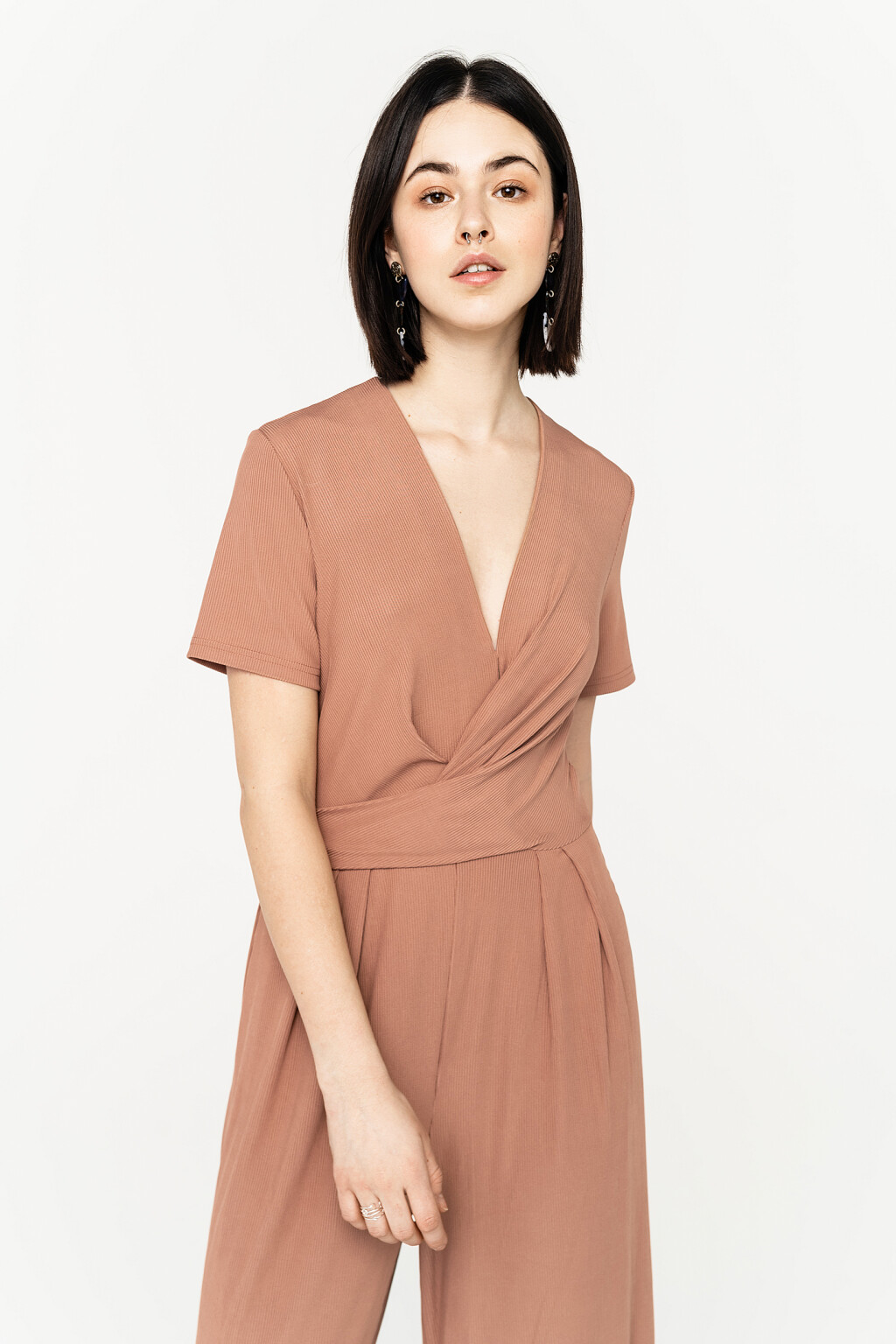 комбинезон длинный трикотажный на запах - цвет коричневый - 4