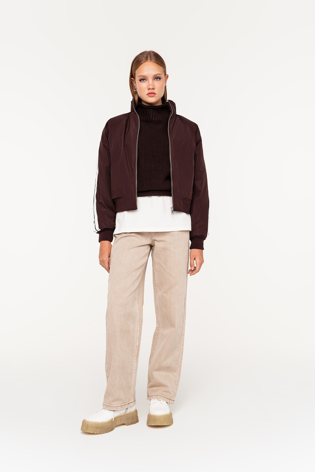 Куртка короткая утепленная в спортивном стиле - цвет бордовый - 2