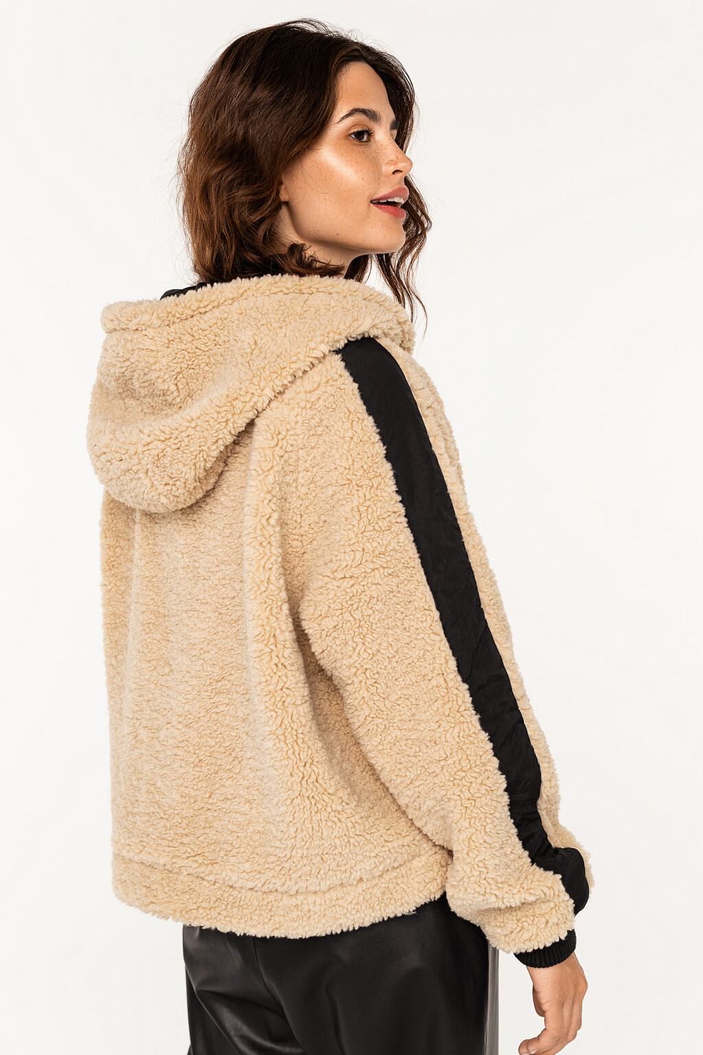 Анорак из искусственного меха с капюшоном - цвет бежевый - 5