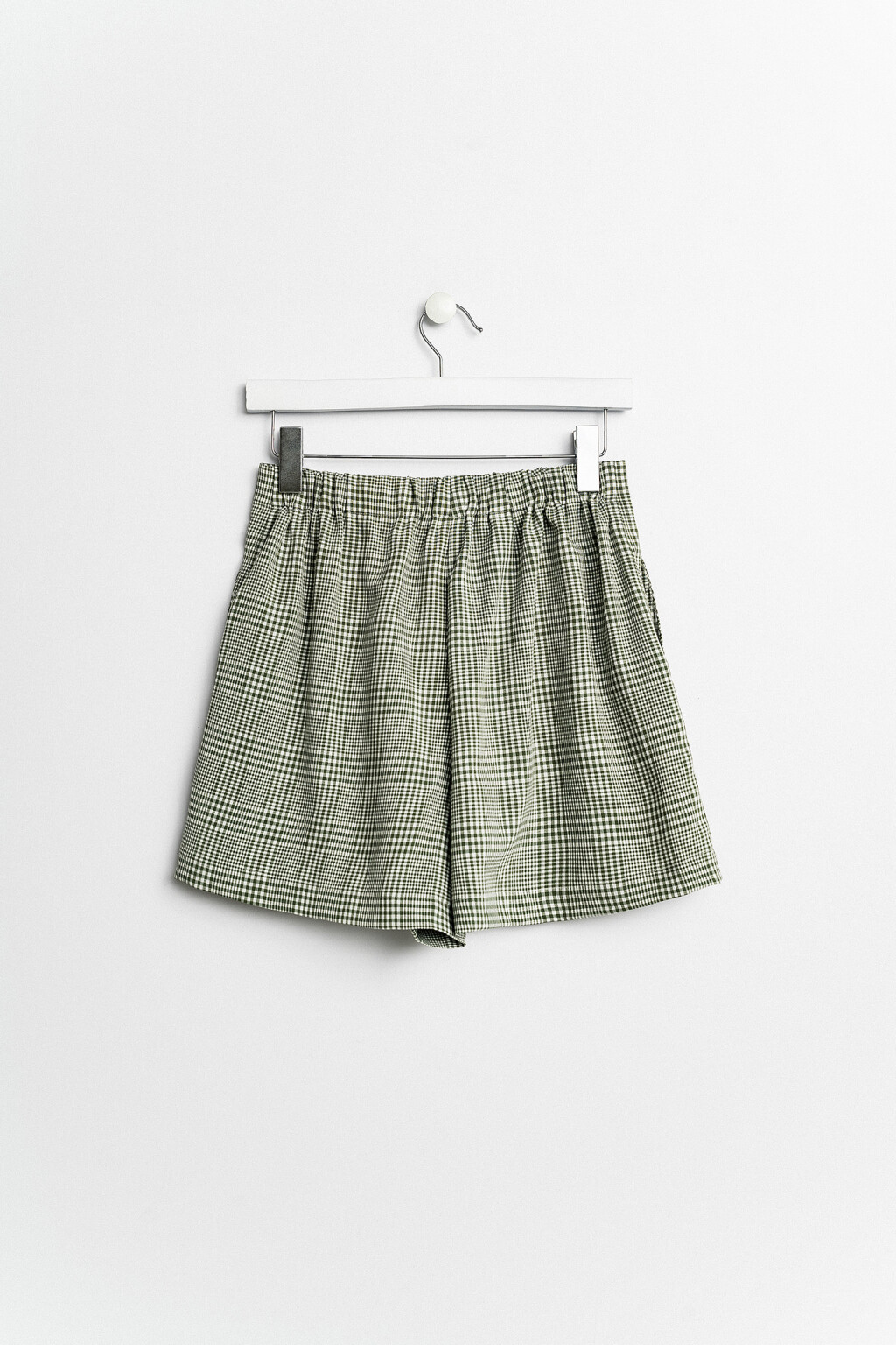 шорты мини с резинкой на поясе сзади - цвет зеленый - 2