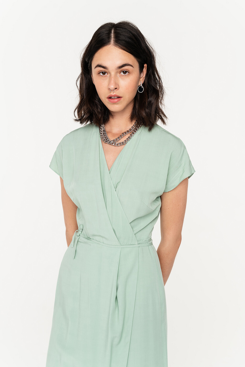 платье короткое с запахом и треугольным вырезом - цвет зеленый - 3