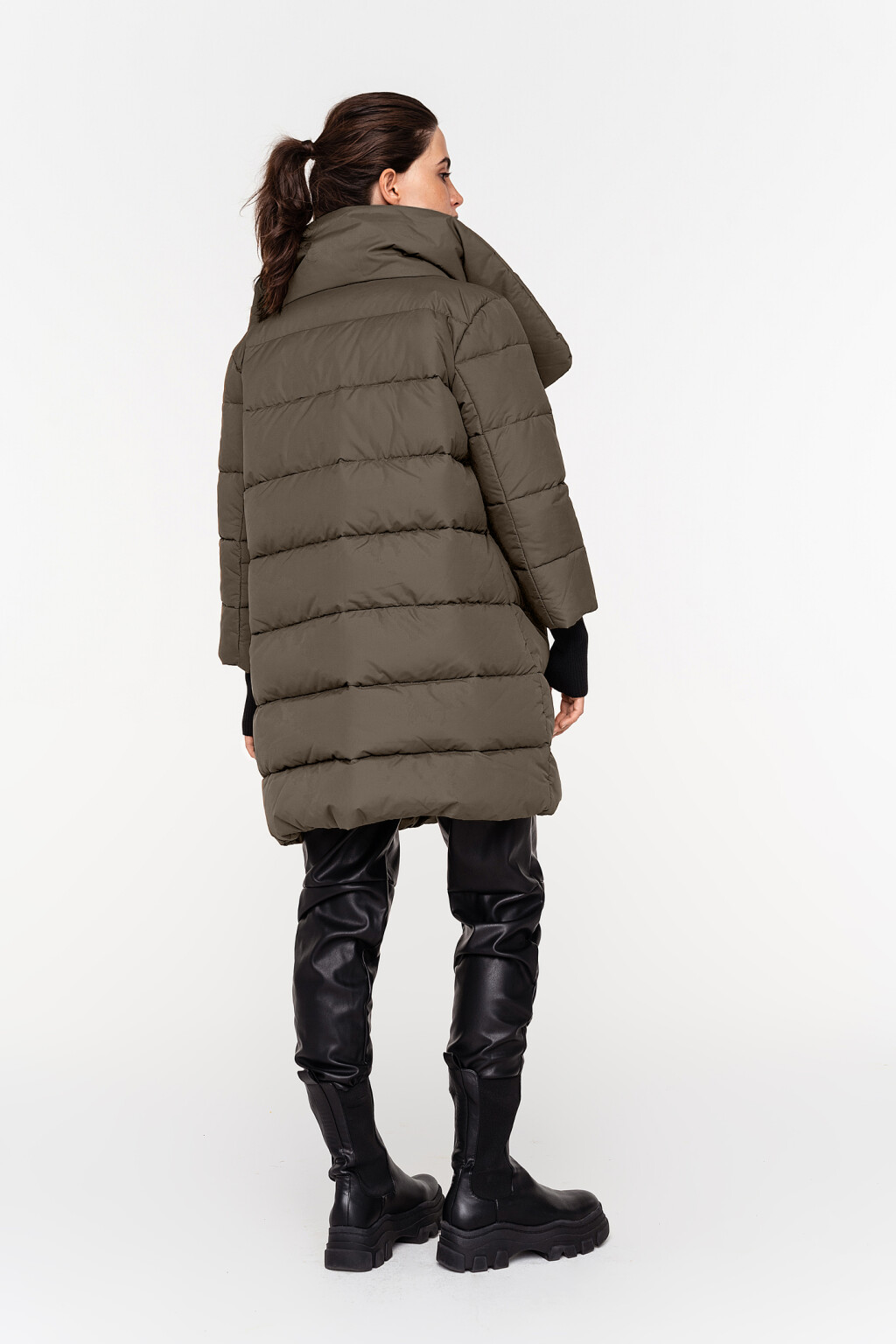 пуховик стеганый с объемным высоким воротом - цвет зеленый - 4