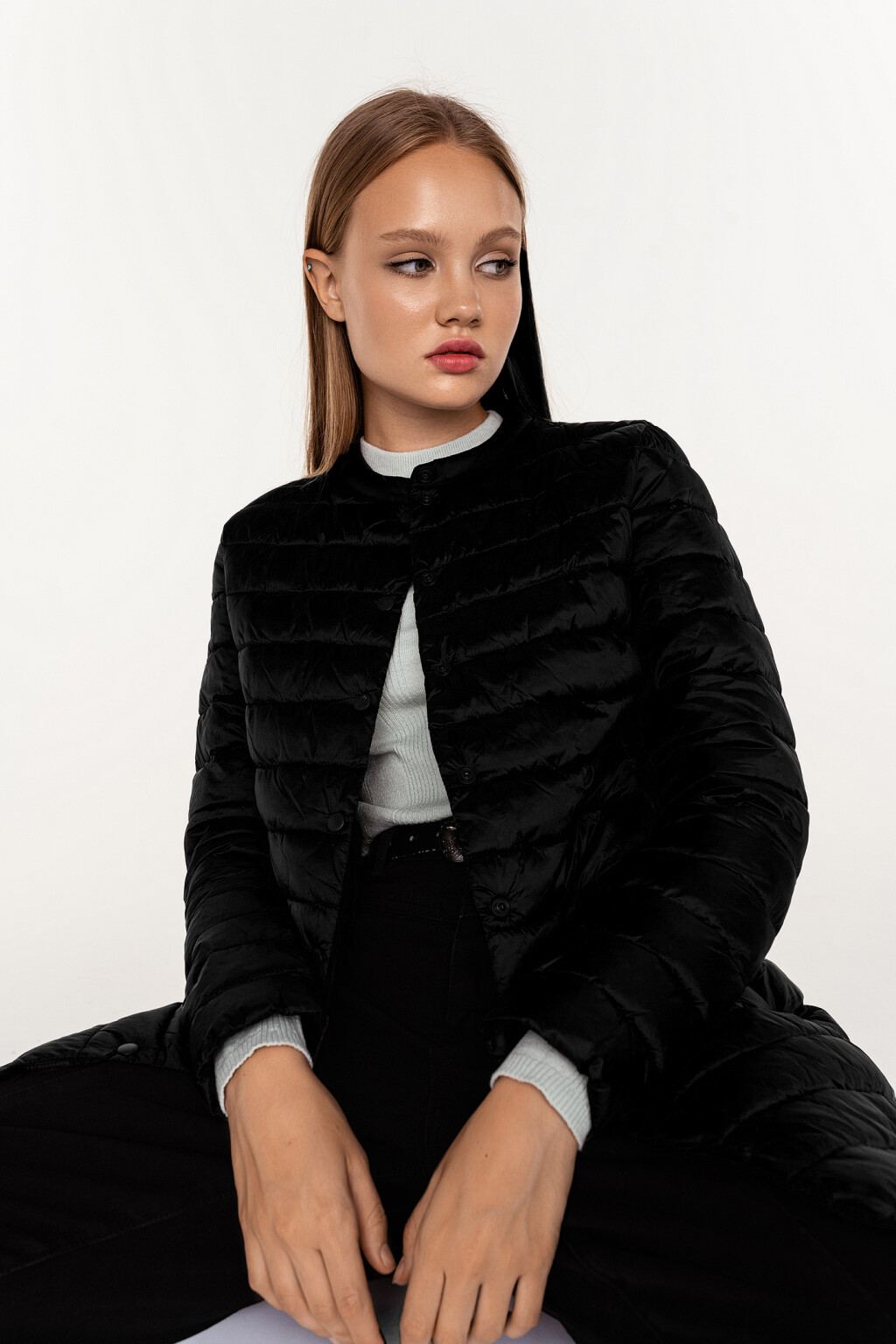 пальто стеганое утепленное на кнопках - цвет черный - 1