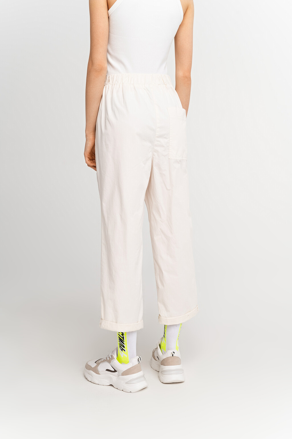 брюки укороченные хлопковые с резинкой на поясе - цвет белый - 4