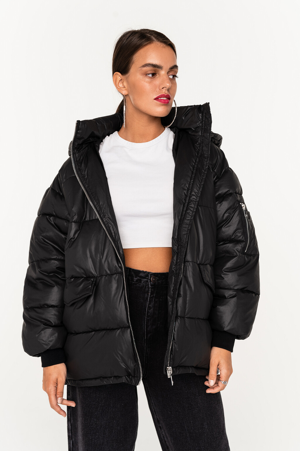 куртка объемная стеганая на утеплителе с капюшоном - цвет черный - 3