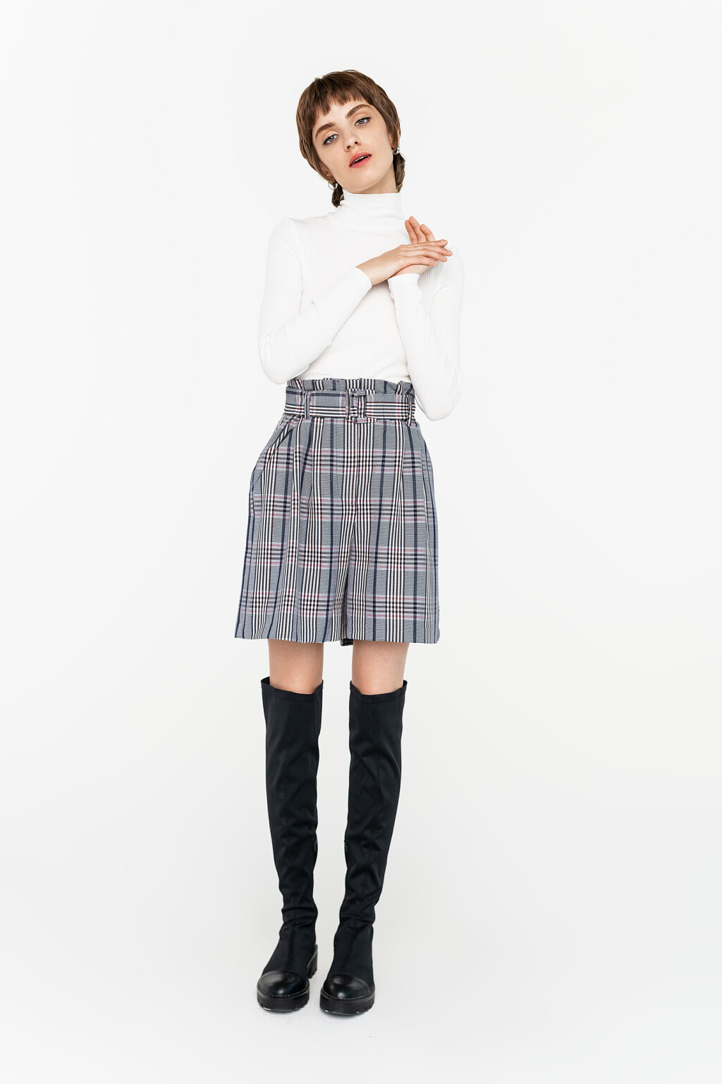 шорты удлиненные paperbag в клетку с поясом - цвет серый - 2